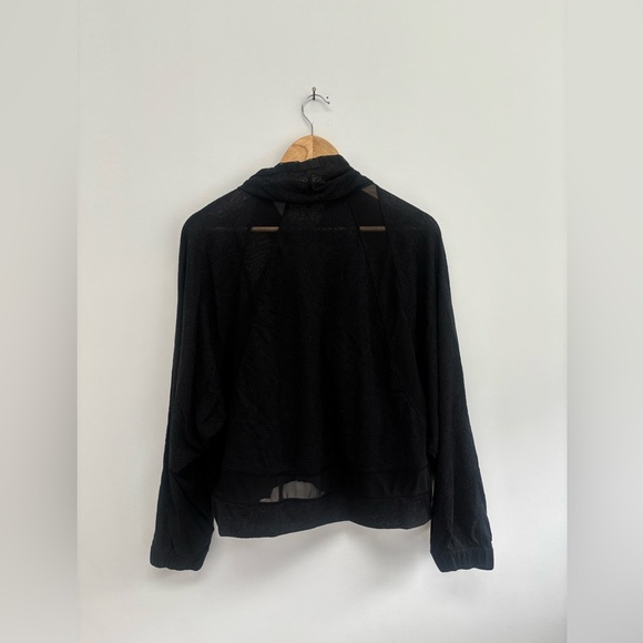 LULULEMON | in depth jacket *lace | size 6 - Picture 6 of 7